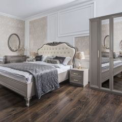 Шкаф 3-х ств с зеркалом Мокко (серый камень) в Приобье - priobie.mebel24.online | фото 3