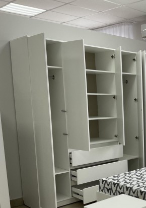 Шкаф 4-ств. с 3 ящиками "Бьянко" в Приобье - priobie.mebel24.online | фото 2